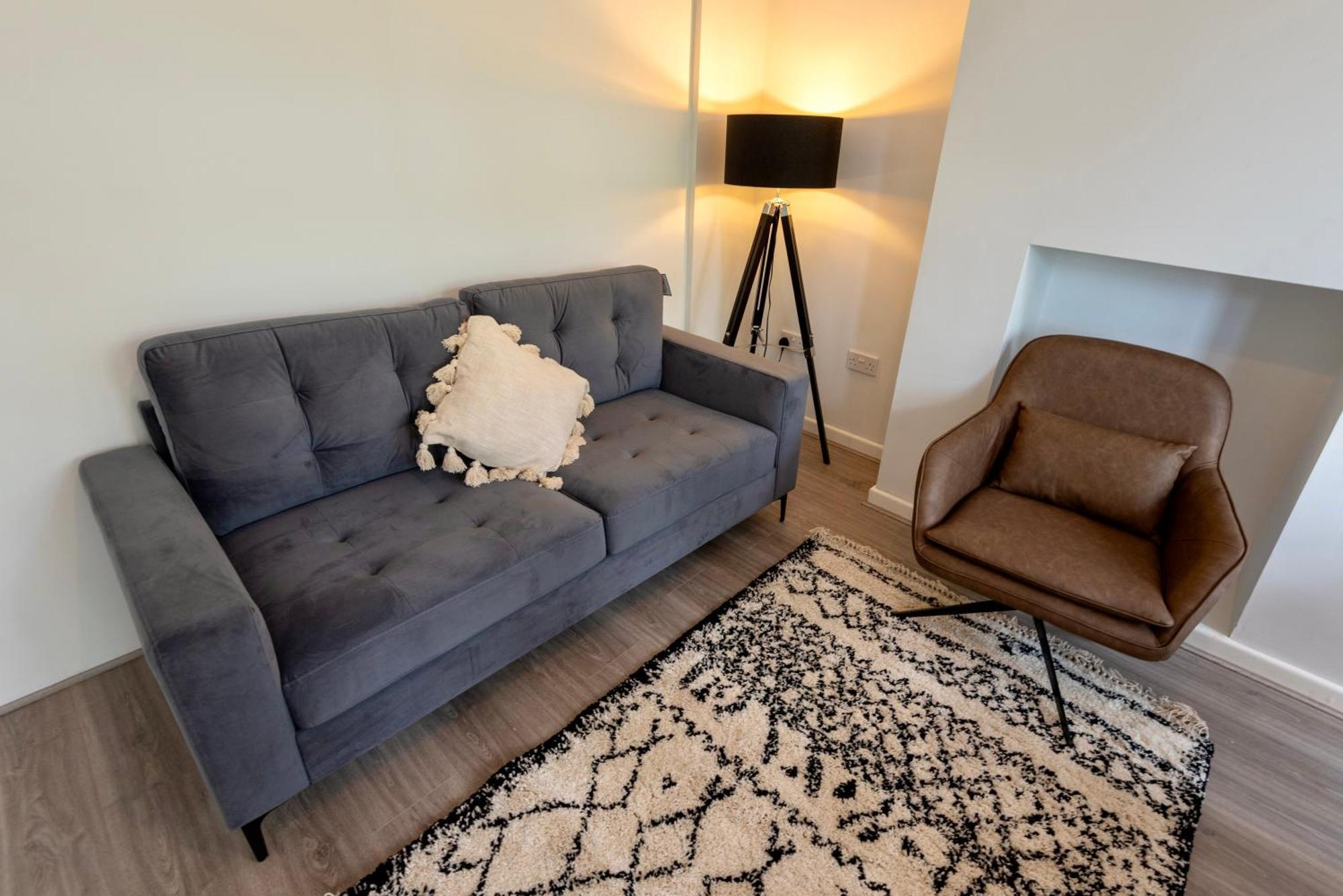 Single Room In Brand New 5 Bedroom Home BW Room 2 Solihull Kültér fotó